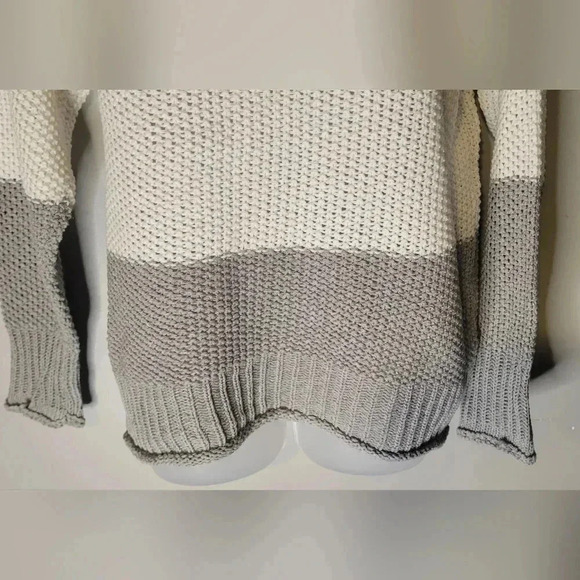 NWOT Mock Neck Sweater, womens size Large, beige, off white & gray, textured - Picture 7 of 7